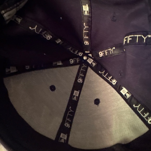 New Era Black and Navy Interior Tag Baseball Cap - Picture 5 of 6